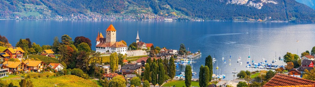 Spiez, direkt am See | Spiez, accès direct au lac | Spiez, directly on the lake.